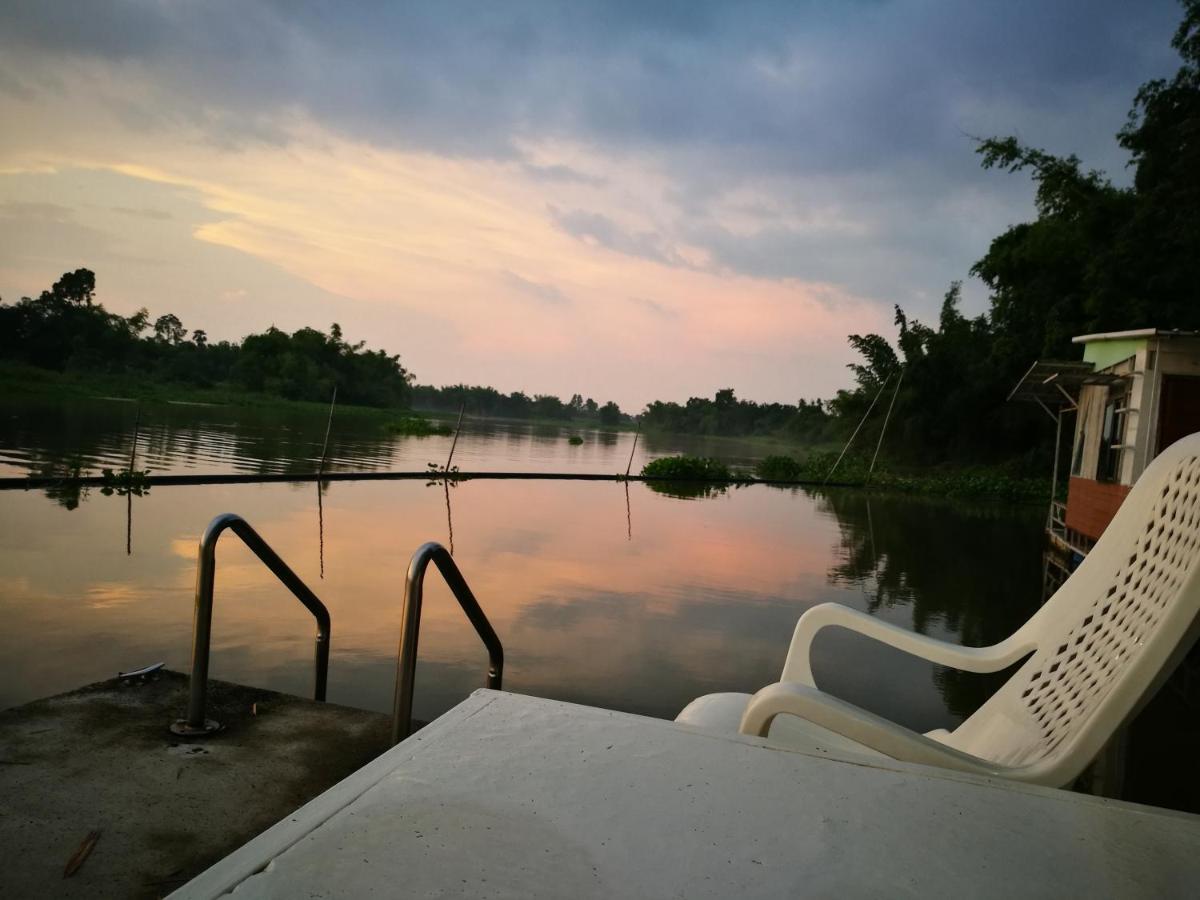 River Marina Resort Uthai Thani Esterno foto