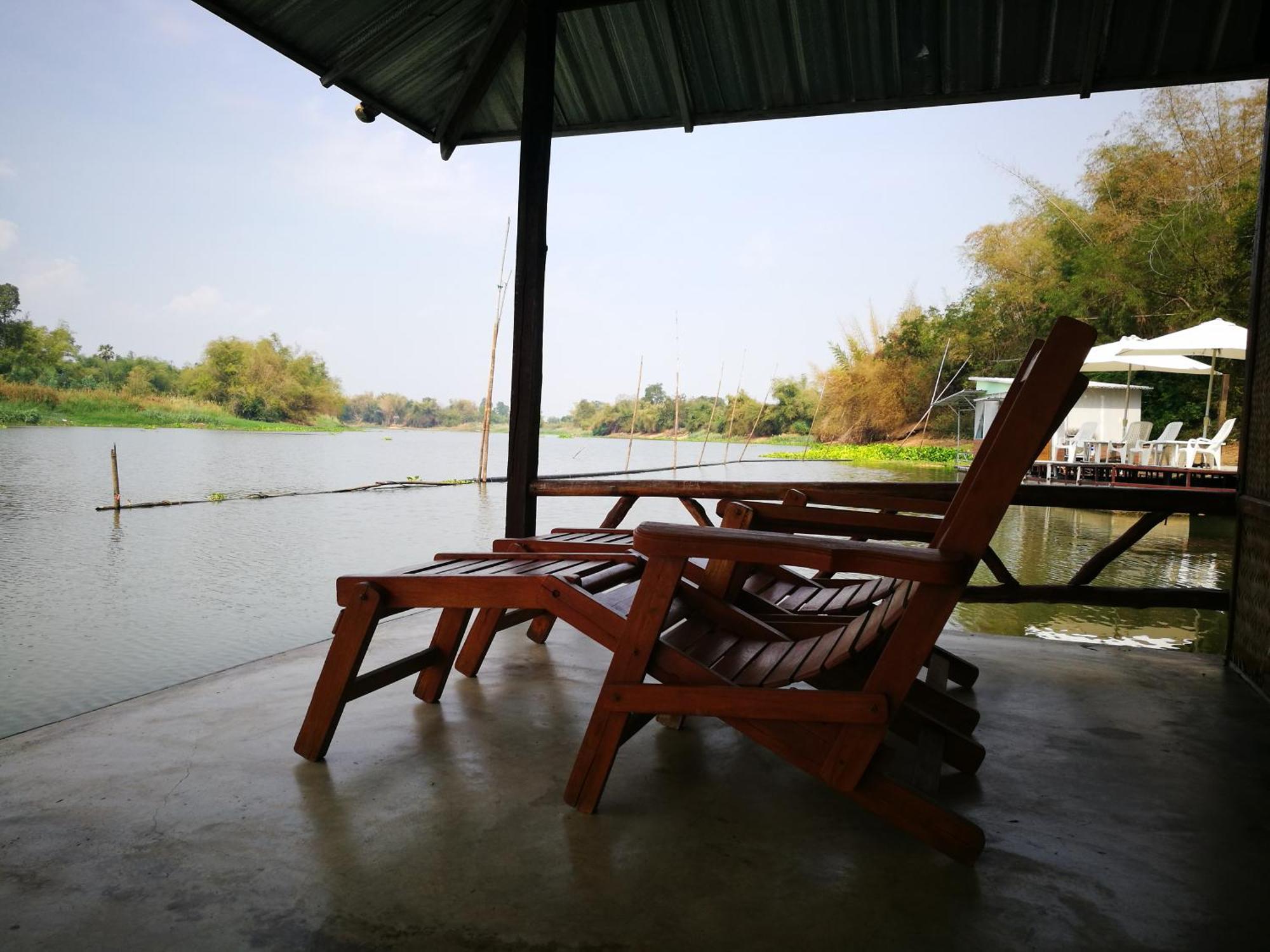 River Marina Resort Uthai Thani Camera foto