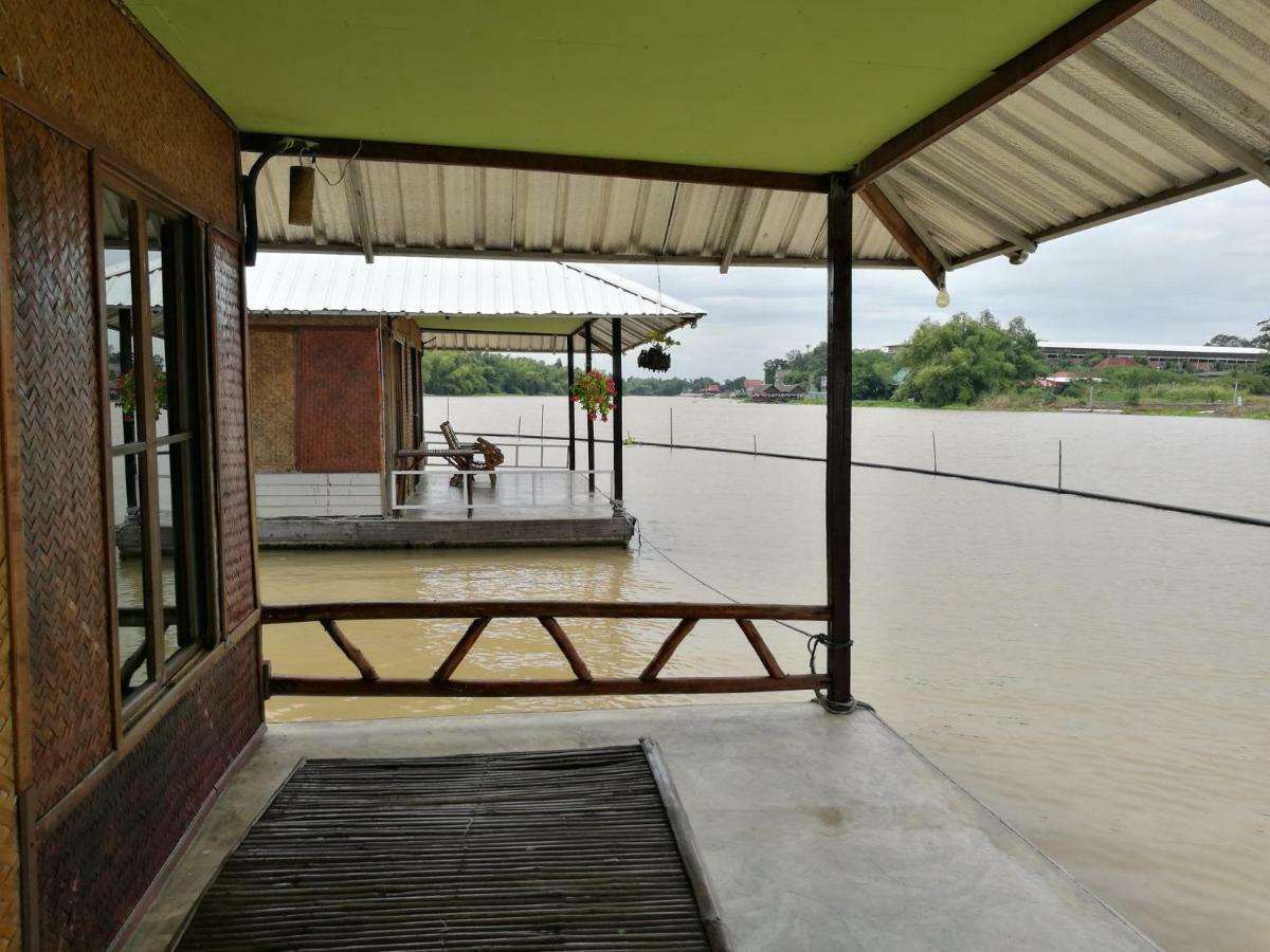 River Marina Resort Uthai Thani Esterno foto
