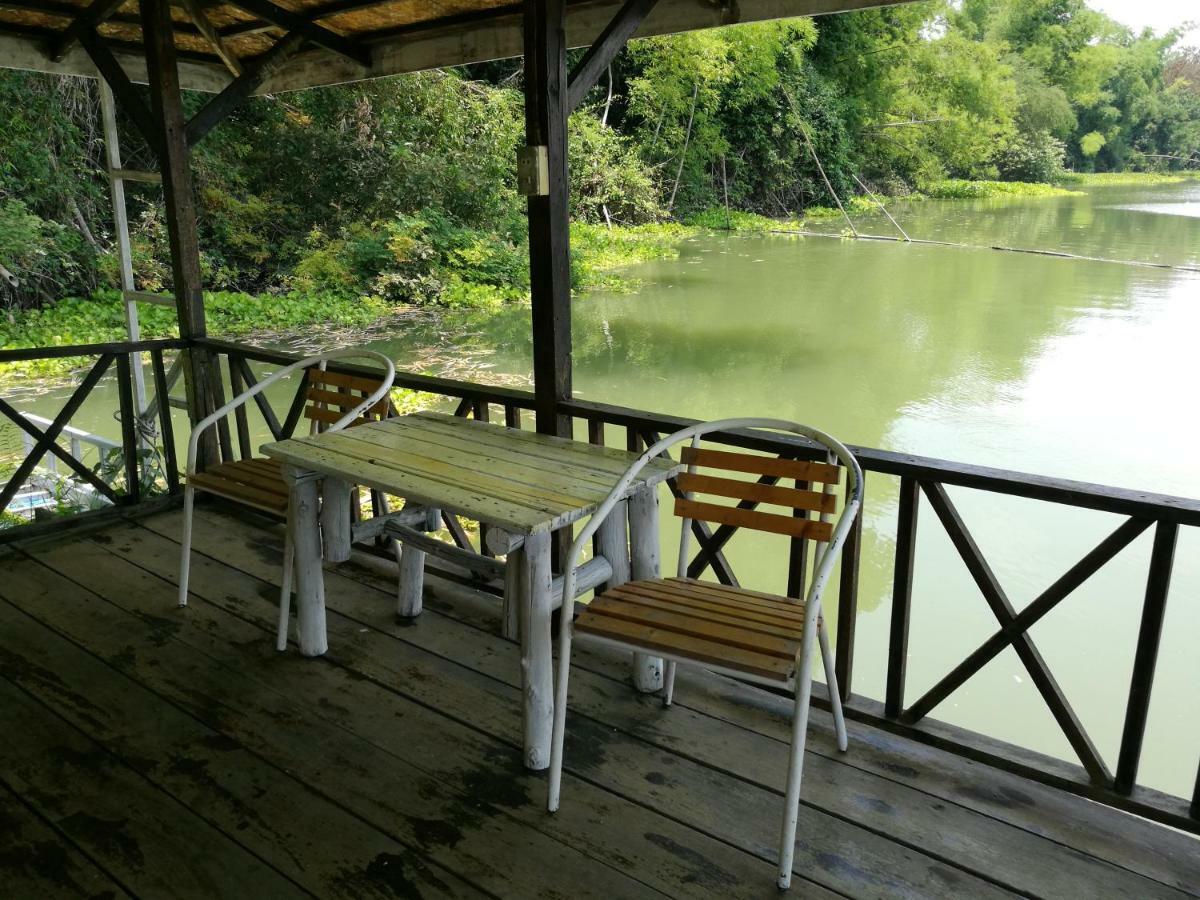 River Marina Resort Uthai Thani Esterno foto