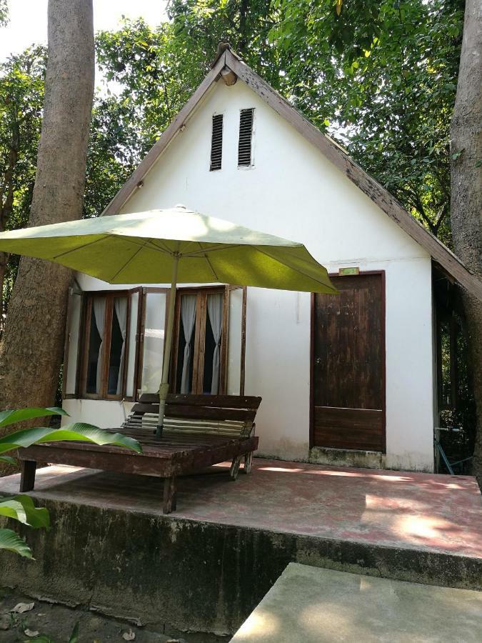 River Marina Resort Uthai Thani Esterno foto